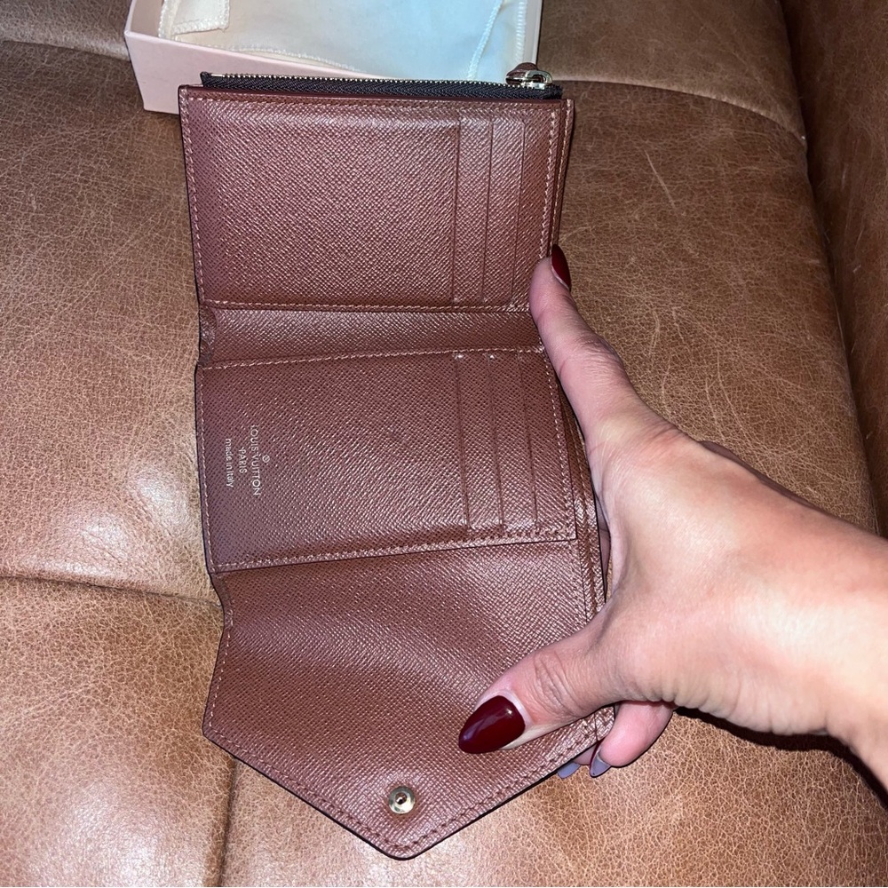 Louis Vuitton Monogram Victorine wallet - Picture 3 of 16